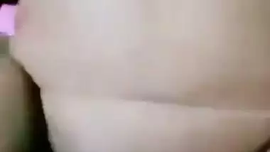 Man drills a chubby woman’s pussy in a village sex video