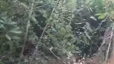 Lady cheats on her husband and enjoys outdoor Nepali sex