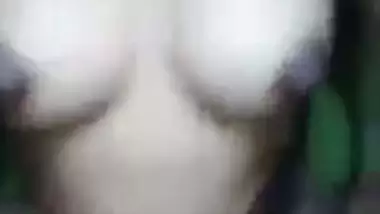 Village girl records her first sex MMS while riding a dick