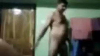 Desi couple makes XXX thing on the bed and have MMS video