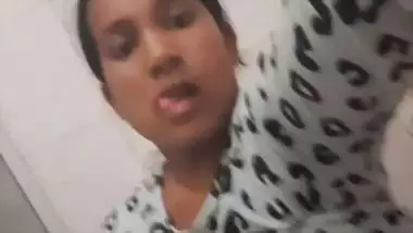 Selfie video girlfriend fingering cunt viral xxx