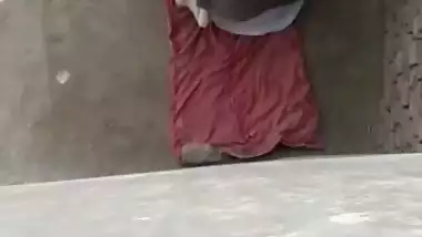 Spying Sasur fucking bahu video going viral online