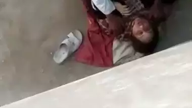 Sasur bahu xxx spy clip from Rajasthan