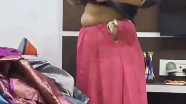 Hot MILF dress change caught by pervert husband