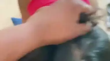 Topless girlfriend handjob to boyfriend viral MMS