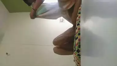 Indian lovers fingering and fucking XXX porn video