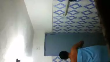 Srilankan bathing hiddencam video