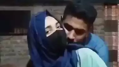 Karachi guy squeezes his sister’s boobs behind his parents